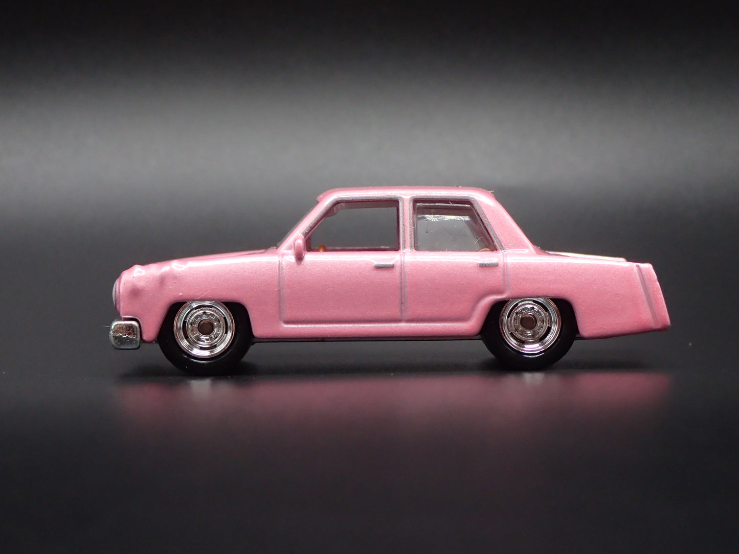 1973 73 PLYMOUTH VALIANT SIMPSONS FAMILY CAR PINK 1/64 SCALE DIECAST MODEL CAR