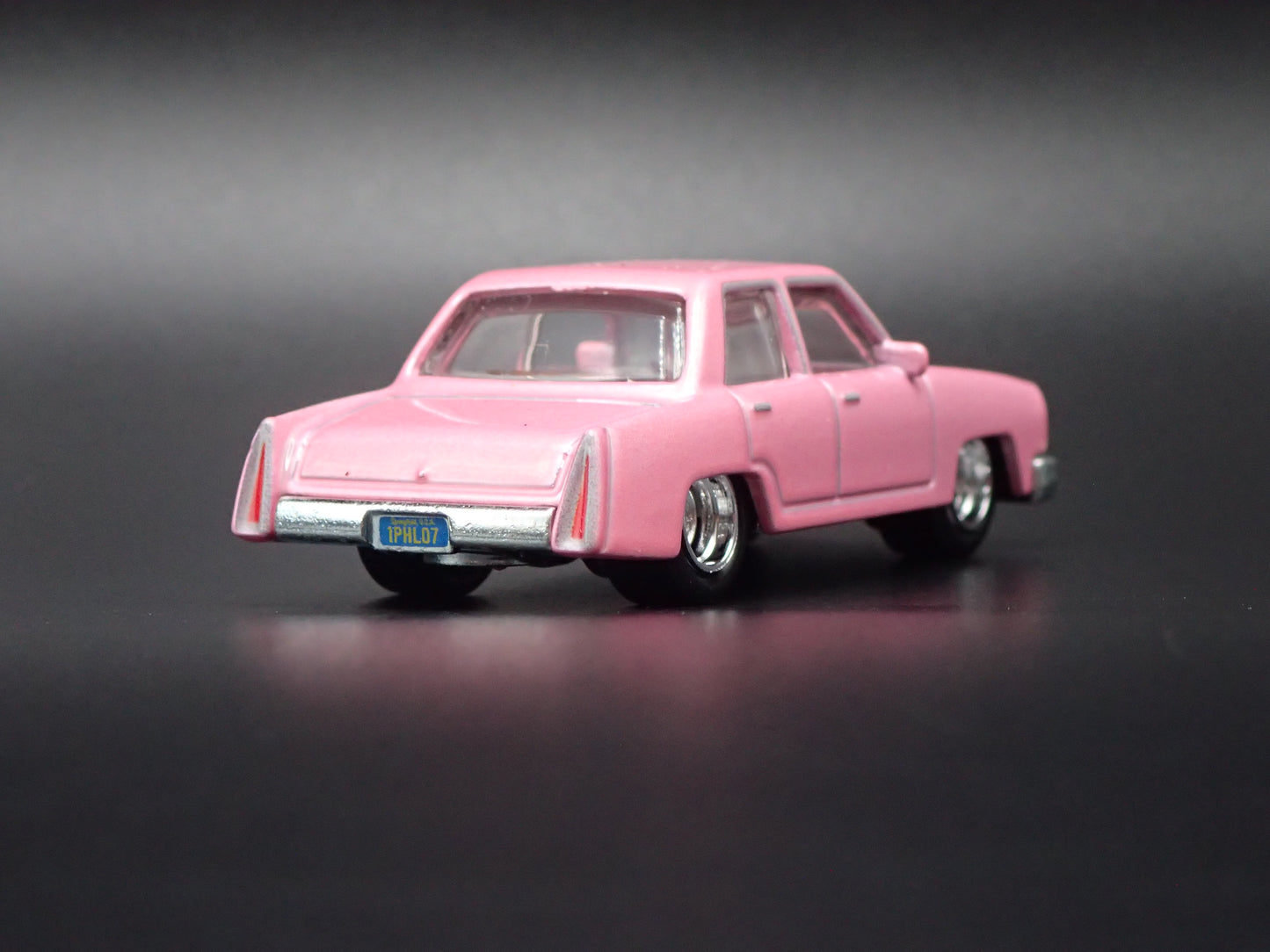 1973 73 PLYMOUTH VALIANT SIMPSONS FAMILY CAR PINK 1/64 SCALE DIECAST MODEL CAR