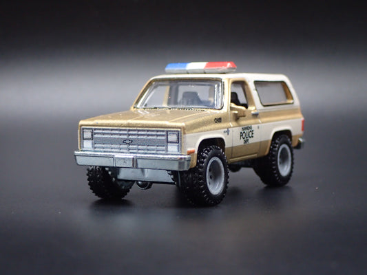 1985 85 CHEVY CHEVROLET K5 BLAZER HAWKINS POLICE SQUAREBODY 1:64 DIECAST CAR
