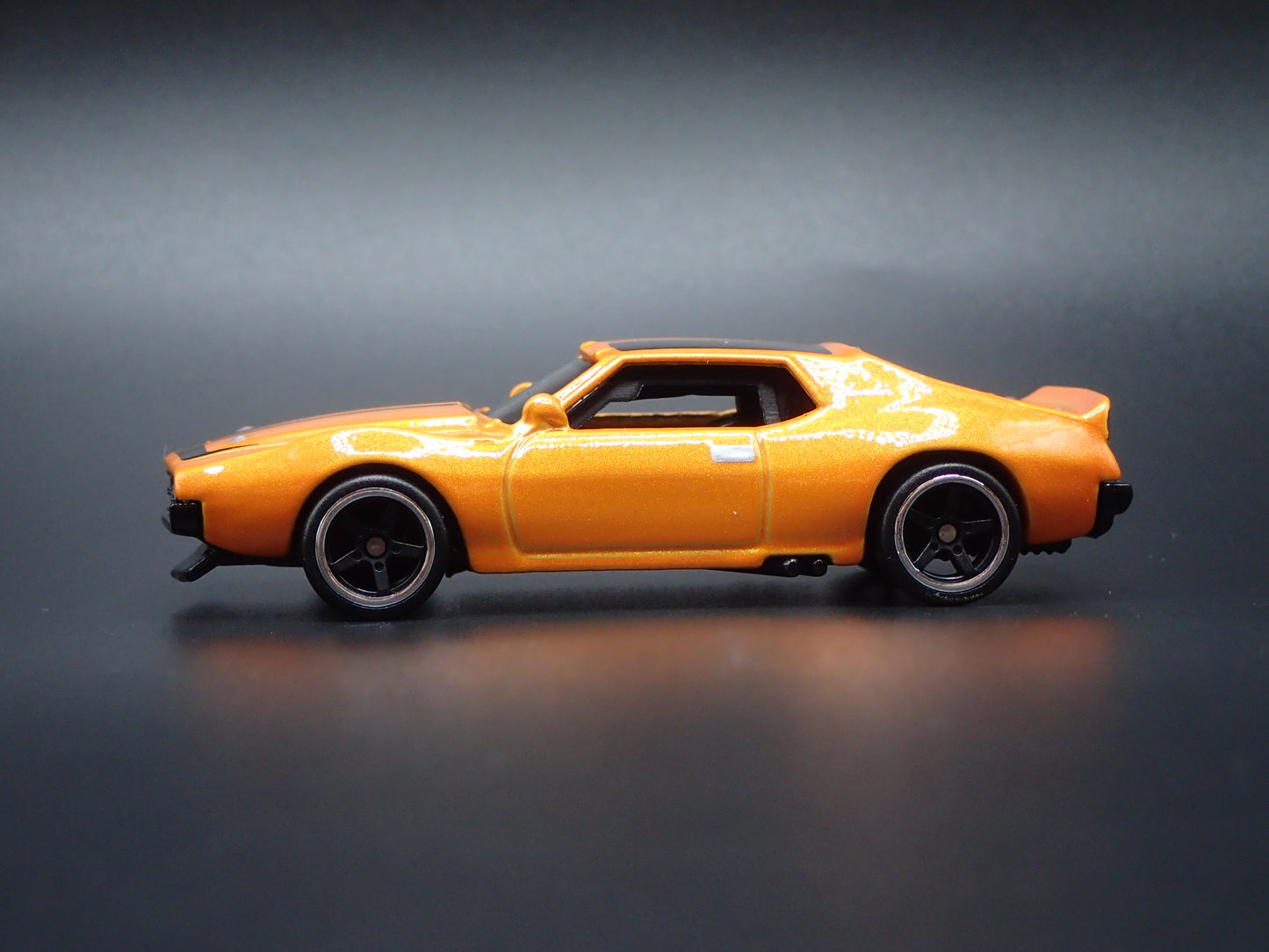1971 71 AMC JAVELIN AMX ORANGE 1:64 SCALE COLLECTIBLE DIECAST MODEL CAR