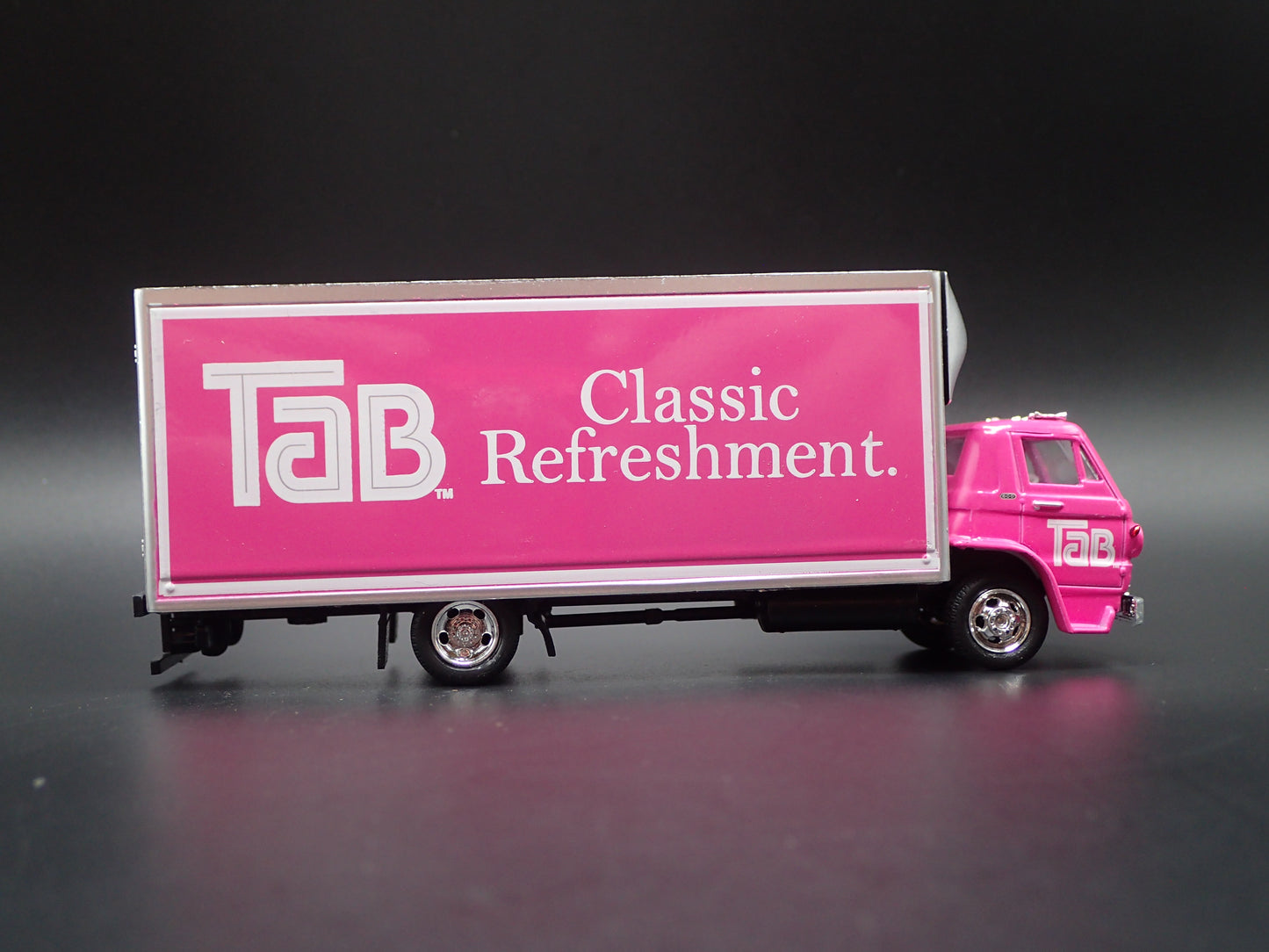 1969 69 DODGE L600 COE BOX TRUCK TAB 1:64 SCALE COLLECTIBLE DIECAST MODEL CAR