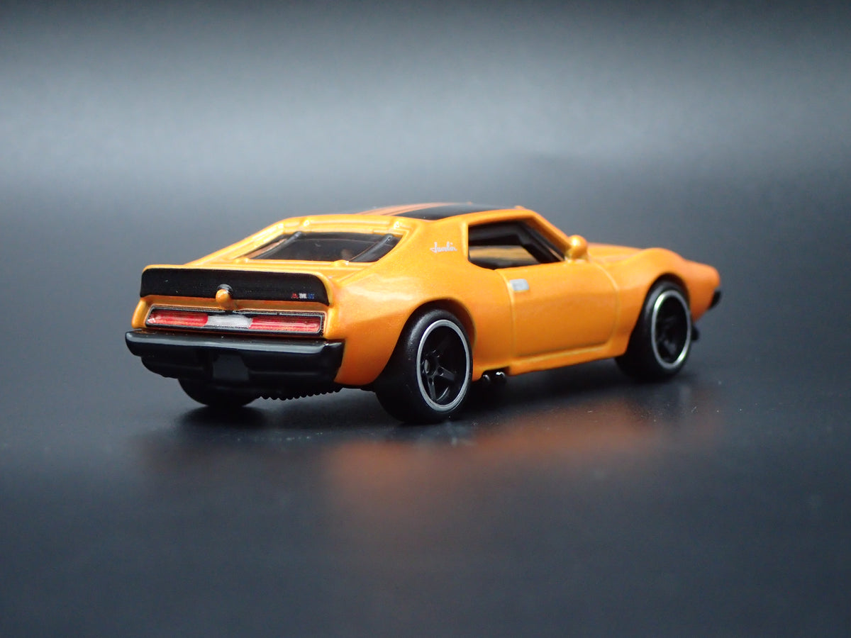 1971 71 AMC JAVELIN AMX ORANGE 1:64 SCALE COLLECTIBLE DIECAST MODEL CAR