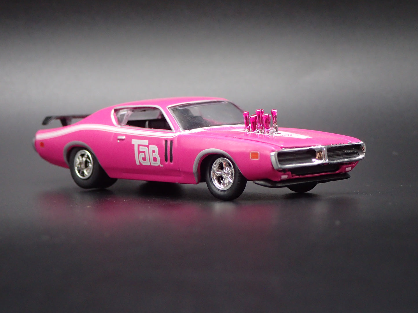 1971 71 DODGE CHARGER R/T HEMI TAB PINK 1/64 SCALE DIORAMA DIECAST MODEL CAR