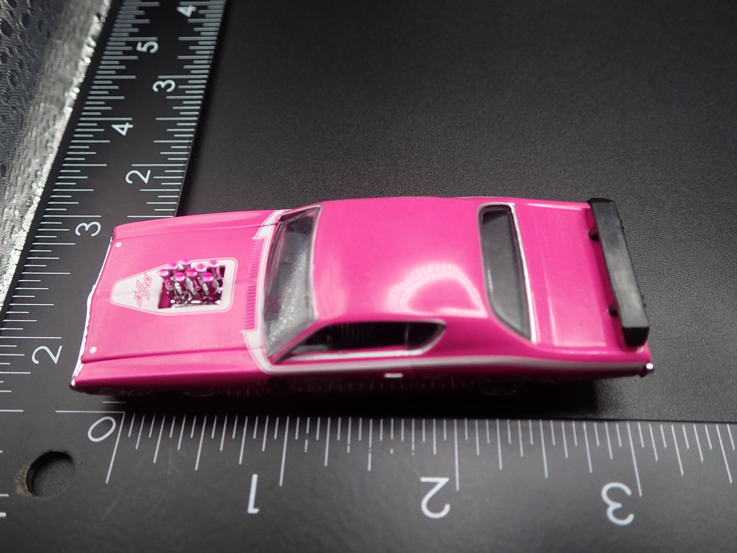 1971 71 DODGE CHARGER R/T HEMI TAB PINK 1/64 SCALE DIORAMA DIECAST MODEL CAR