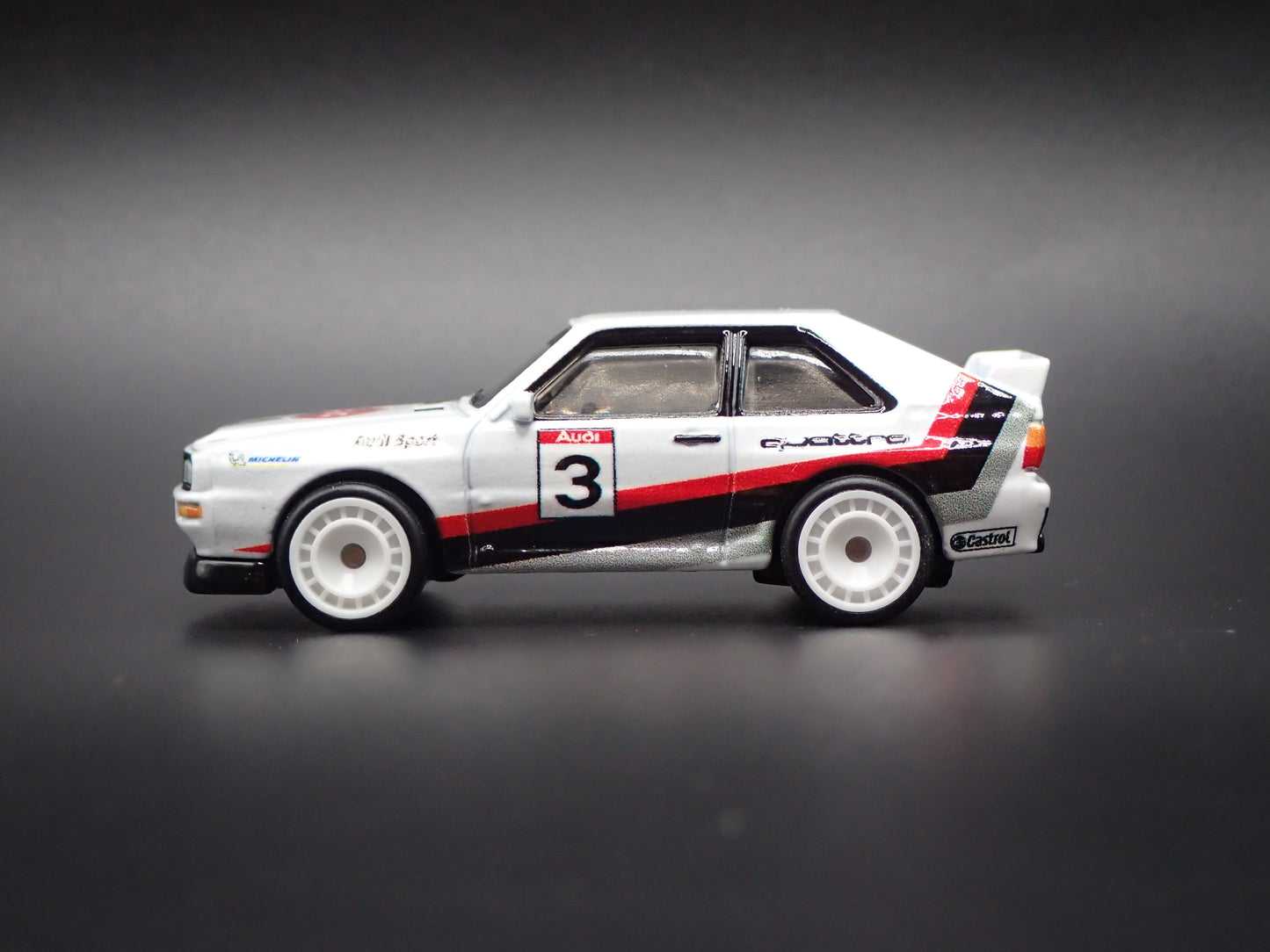 1980-1991 AUDI SPORT QUATTRO WHITE 1:64 SCALE COLLECTIBLE DIECAST MODEL CAR