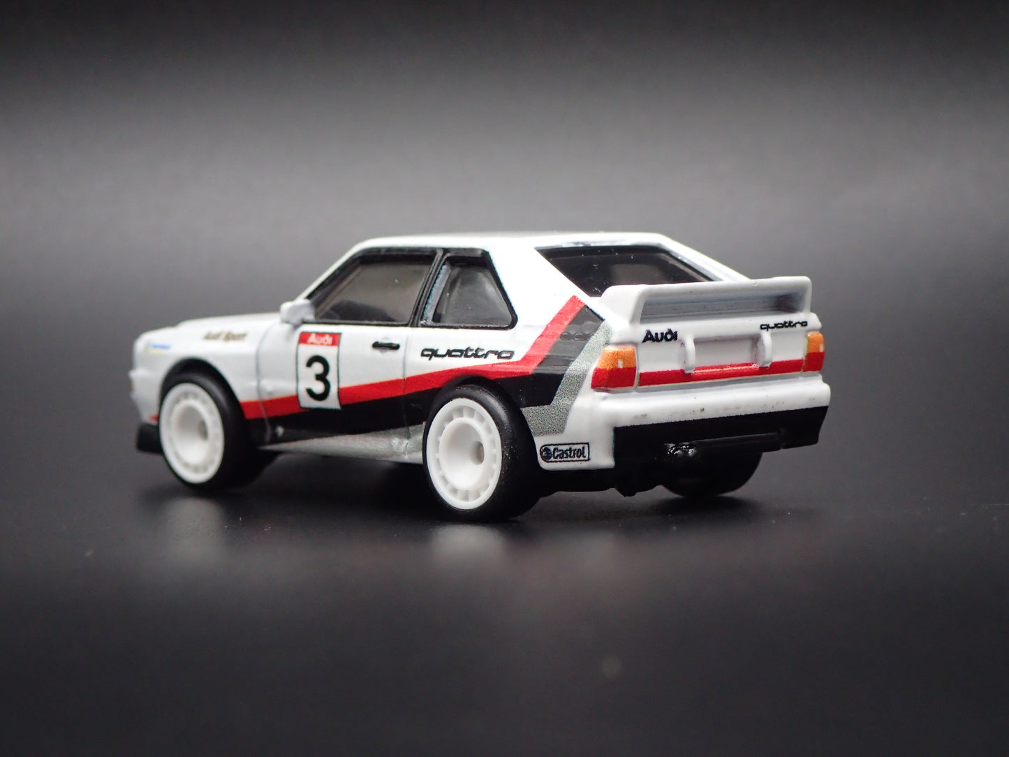 1980-1991 AUDI SPORT QUATTRO WHITE 1:64 SCALE COLLECTIBLE DIECAST MODEL CAR