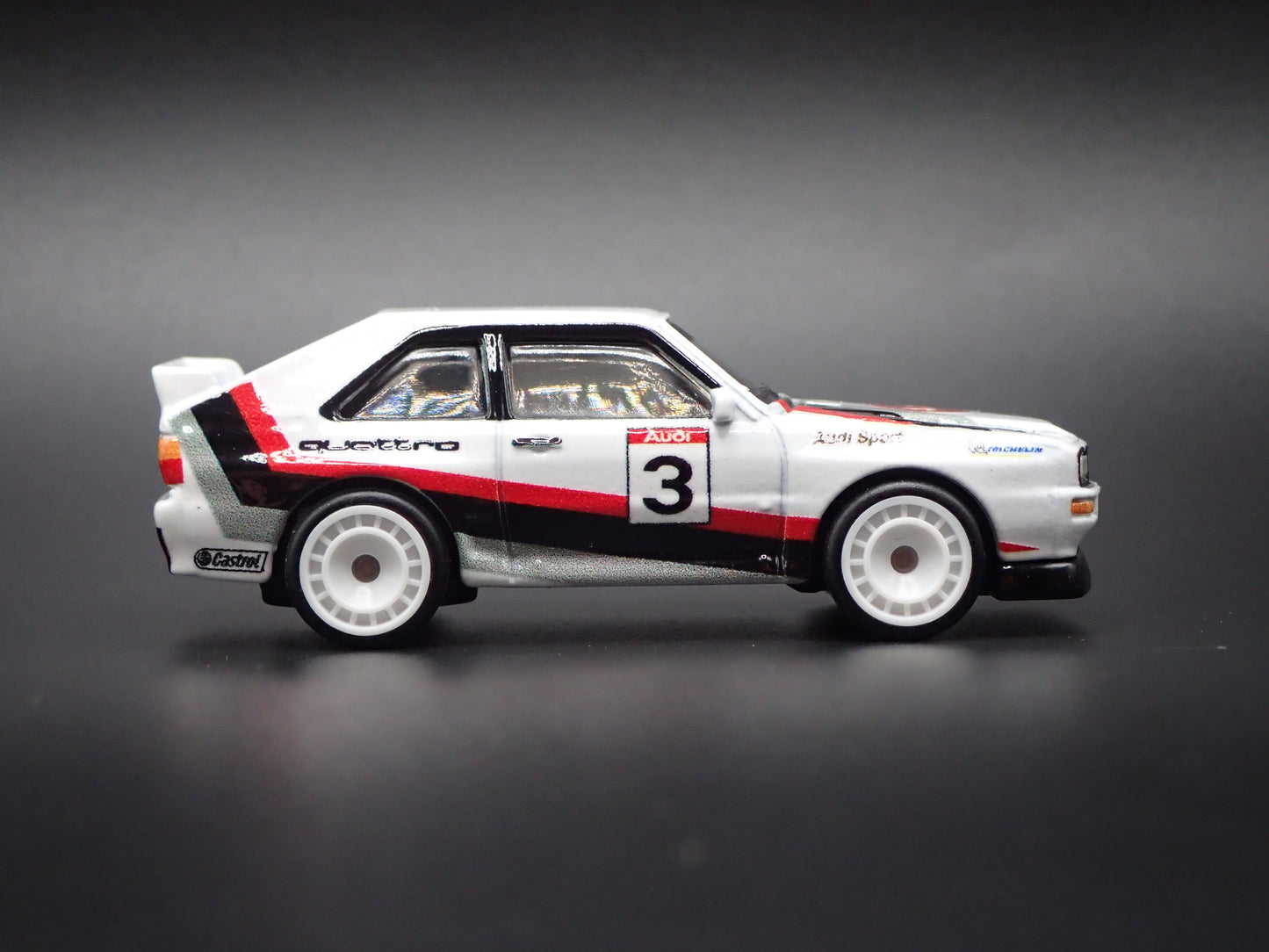 1980-1991 AUDI SPORT QUATTRO WHITE 1:64 SCALE COLLECTIBLE DIECAST MODEL CAR