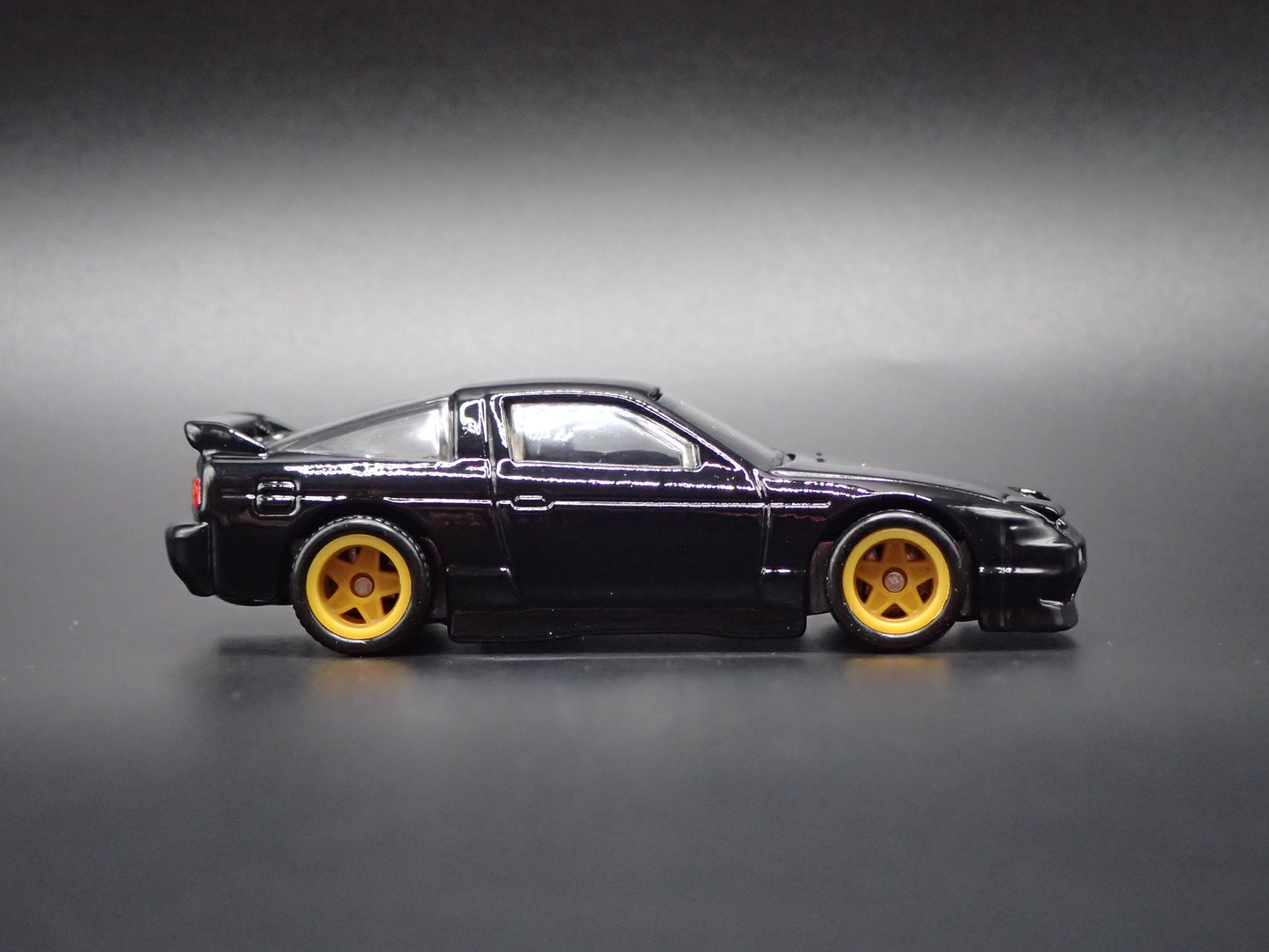 1989-1998 NISSAN 180SX TYPE X 1:64 SCALE COLLECTIBLE DIORAMA DIECAST MODEL CAR