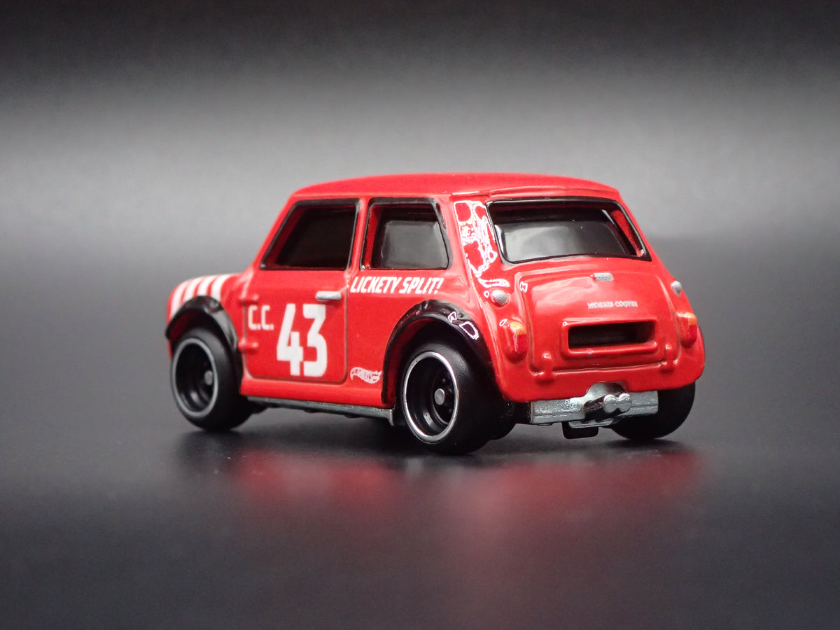 1969-1976 AUSTIN MINI COOPER S RED 1:64 SCALE DIORAMA DIECAST MODEL CAR