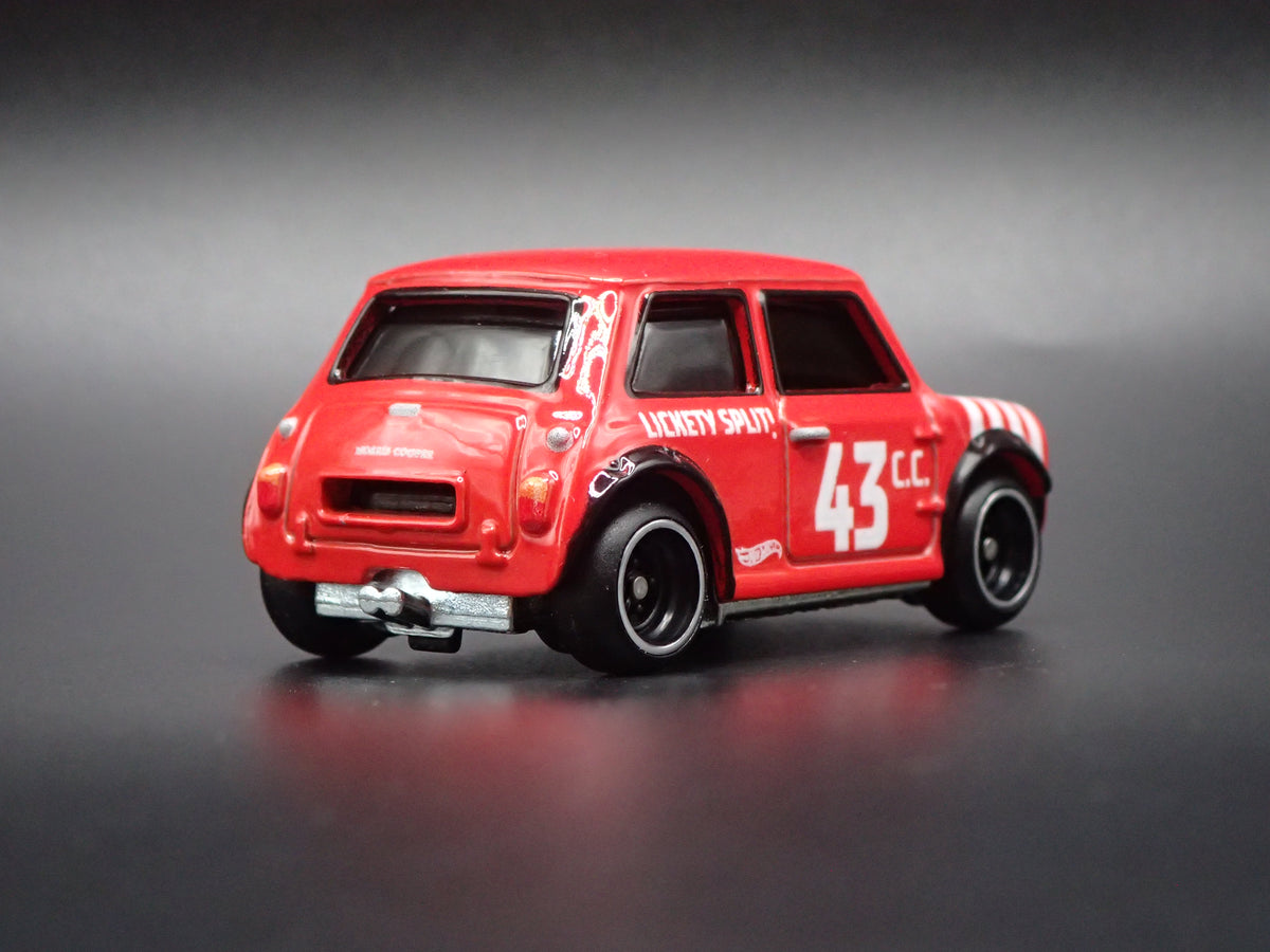 1969-1976 AUSTIN MINI COOPER S RED 1:64 SCALE DIORAMA DIECAST MODEL CAR