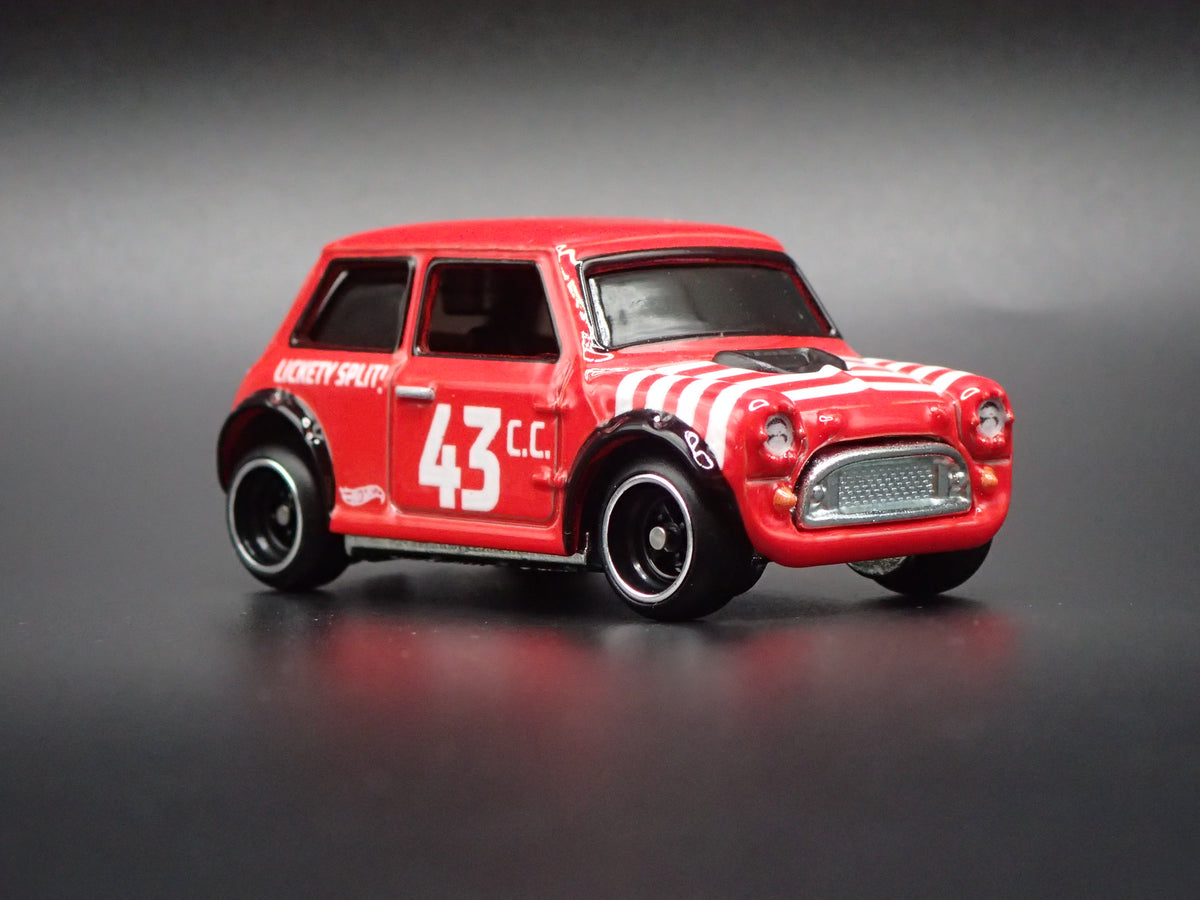 1969-1976 AUSTIN MINI COOPER S RED 1:64 SCALE DIORAMA DIECAST MODEL CAR