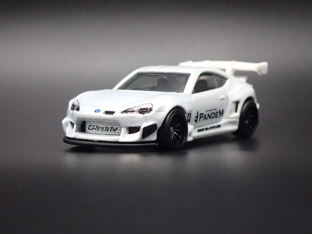 2013-2020 PANDEM SUBARU BRZ 1:64 SCALE COLLECTIBLE DIORAMA DIECAST MODEL CAR
