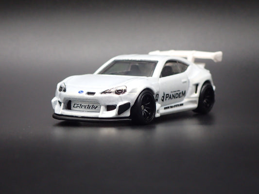 2013-2020 PANDEM SUBARU BRZ 1:64 SCALE COLLECTIBLE DIORAMA DIECAST MODEL CAR