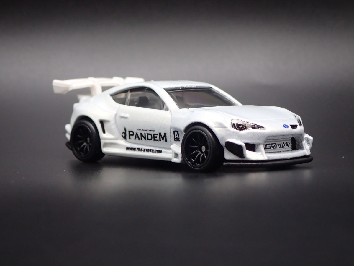 2013-2020 PANDEM SUBARU BRZ 1:64 SCALE COLLECTIBLE DIORAMA DIECAST MODEL CAR