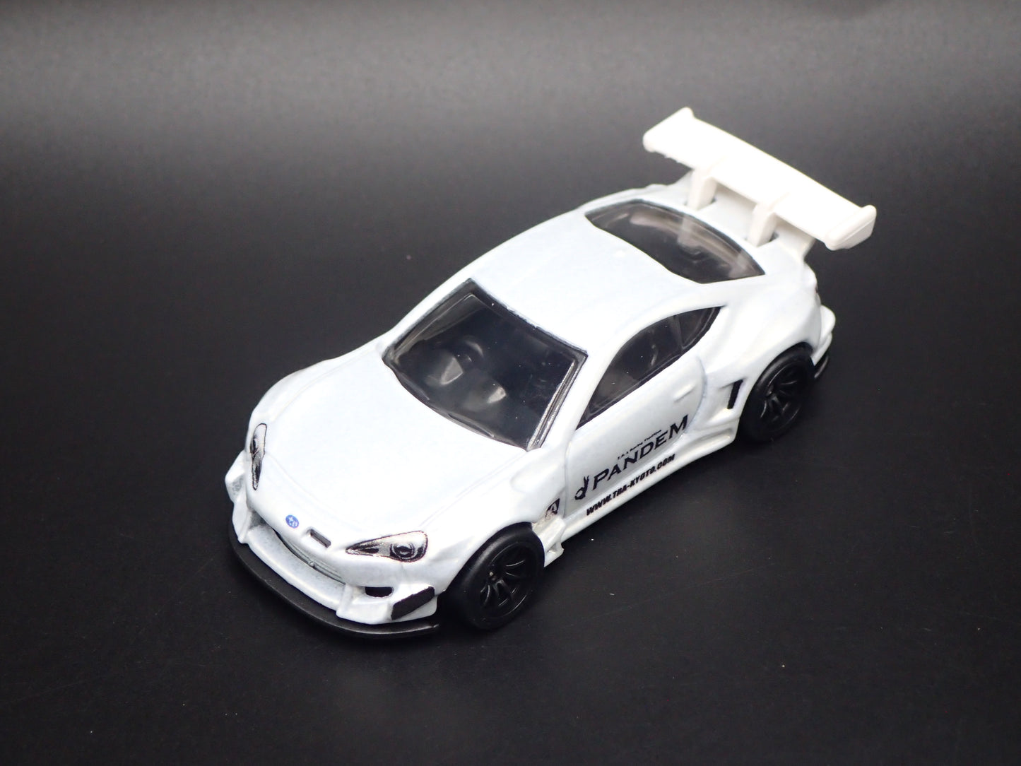 2013-2020 PANDEM SUBARU BRZ 1:64 SCALE COLLECTIBLE DIORAMA DIECAST MODEL CAR