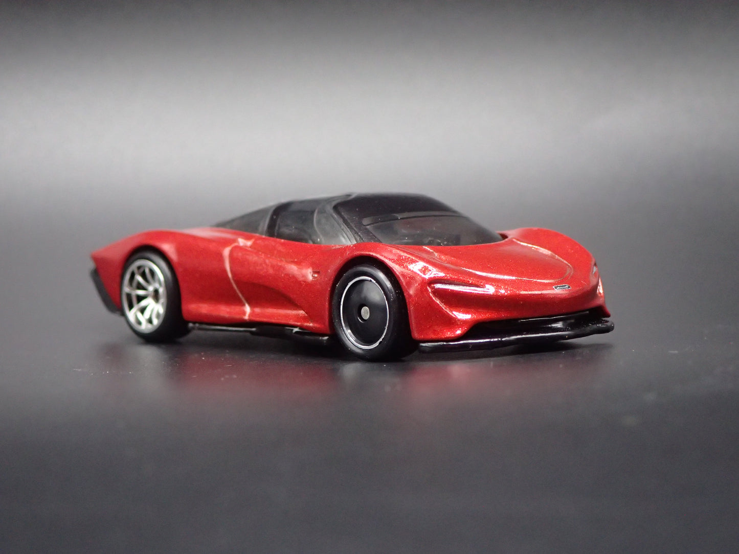 2020 20 MCLAREN SPEEDTAIL SUPER CAR 1:64 SCALE DIORAMA DIECAST MODEL CAR