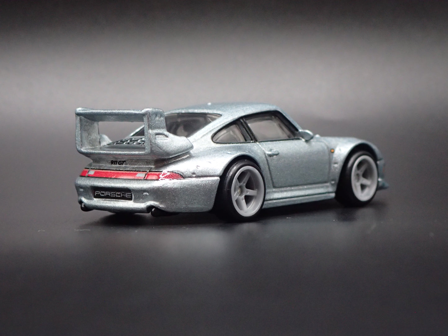 1994-1998 PORSCHE 993 911 GT2 SILVER 1:64 SCALE COLLECTIBLE DIORAMA DIECAST MODEL CAR