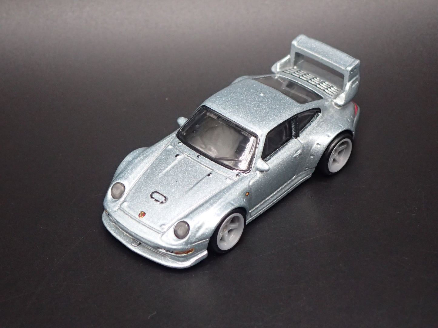1994-1998 PORSCHE 993 911 GT2 SILVER 1:64 SCALE COLLECTIBLE DIORAMA DIECAST MODEL CAR