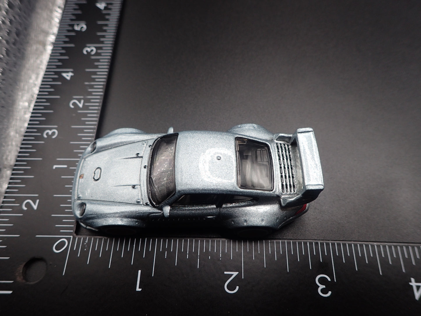 1994-1998 PORSCHE 993 911 GT2 SILVER 1:64 SCALE COLLECTIBLE DIORAMA DIECAST MODEL CAR