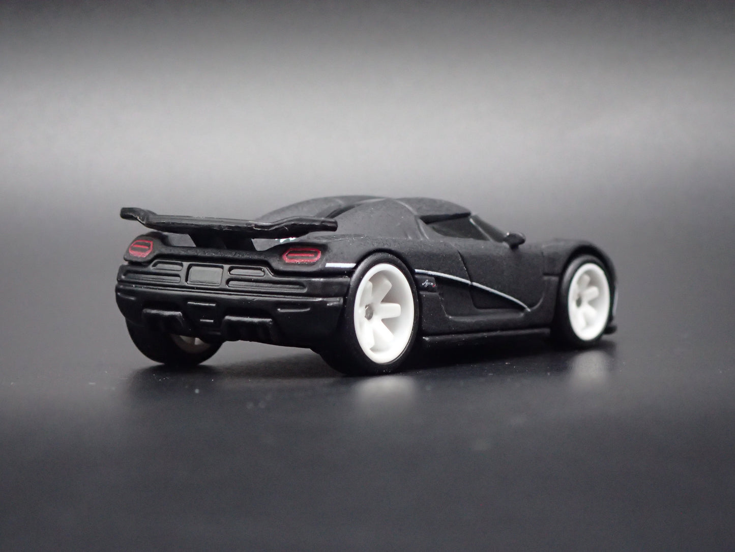 2011-2014 KOENIGSEGG AGERA R SUPERCAR BLACK 1:64 SCALE DIECAST MODEL CAR