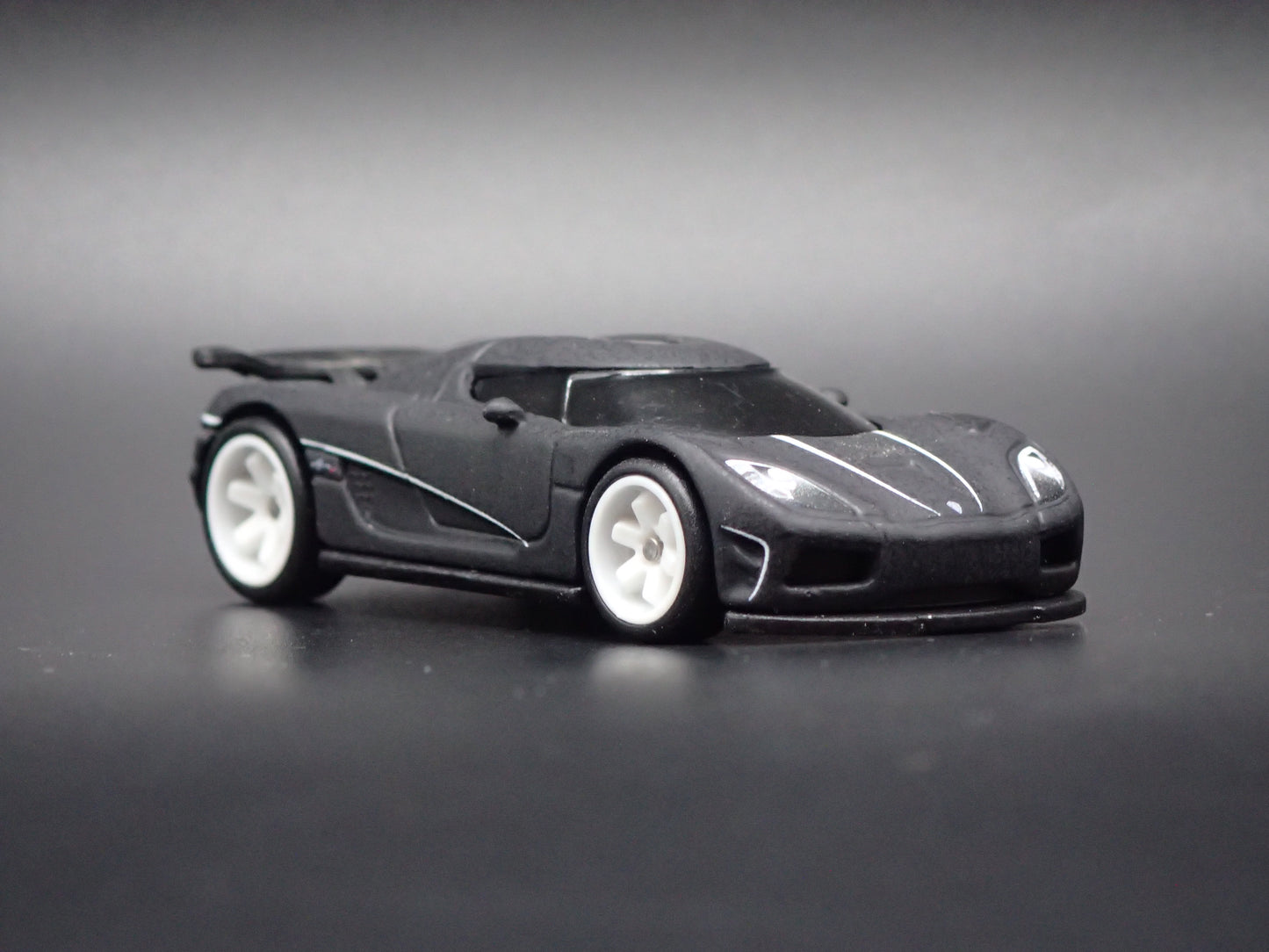 2011-2014 KOENIGSEGG AGERA R SUPERCAR BLACK 1:64 SCALE DIECAST MODEL CAR