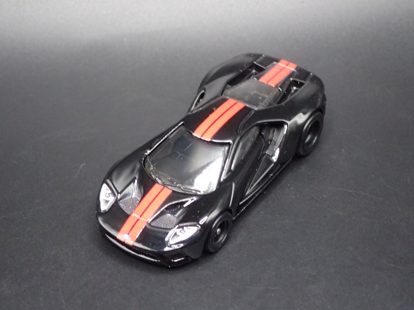 2017-2022 FORD GT SUPERCAR BLACK 1:64 SCALE COLLECTIBLE DIORAMA DIECAST MODEL CAR