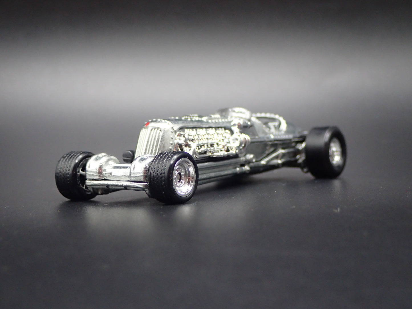 SAUBER-MERCEDES-BENZ C9 SILVER 1:64 SCALE COLLECTIBLE DIECAST MODEL CAR