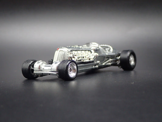 SAUBER-MERCEDES-BENZ C9 SILVER 1:64 SCALE COLLECTIBLE DIECAST MODEL CAR