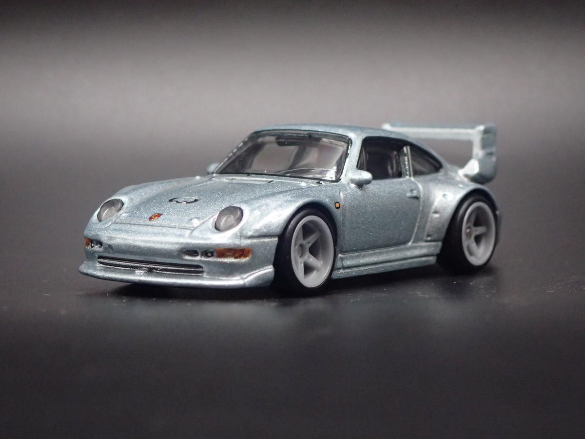 1994-1998 PORSCHE 993 911 GT2 SILVER 1:64 SCALE COLLECTIBLE DIORAMA DIECAST MODEL CAR-Burning Rubber Toy Company