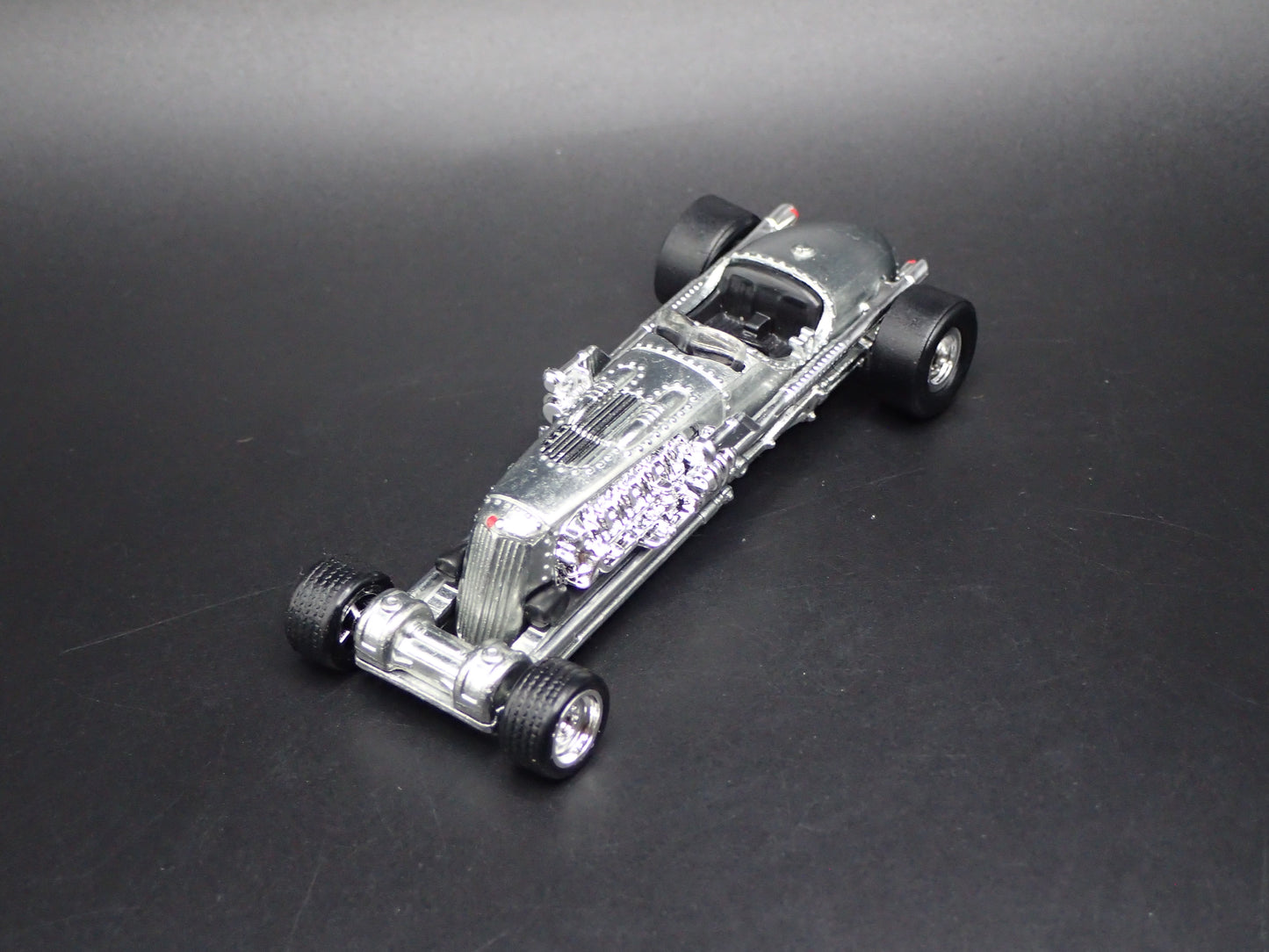 SAUBER-MERCEDES-BENZ C9 SILVER 1:64 SCALE COLLECTIBLE DIECAST MODEL CAR
