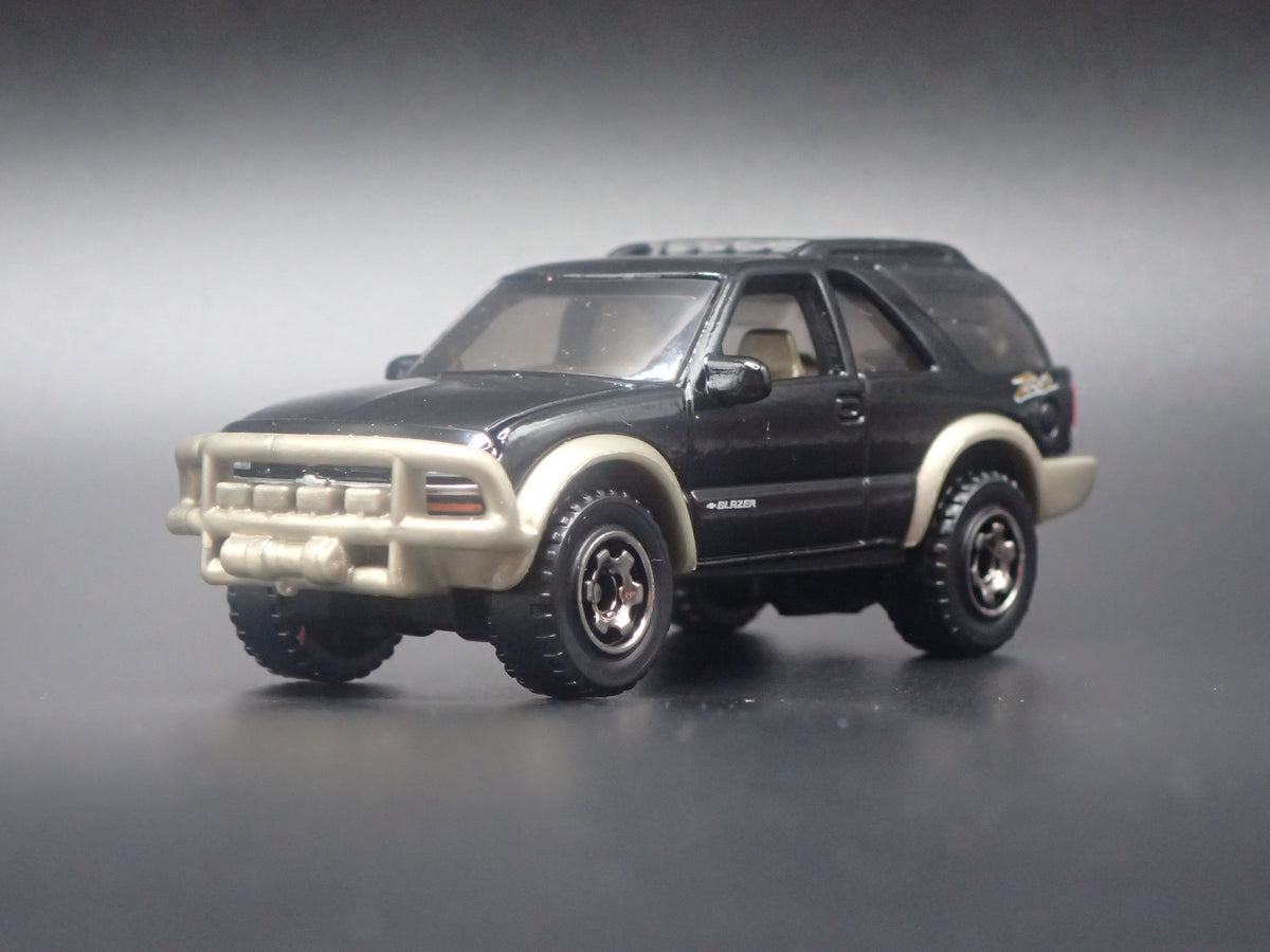 1995-2005 CHEVY CHEVROLET BLAZER ZR2 4X4 1:64 SCALE DIORAMA DIECAST MODEL CAR-Burning Rubber Toy Company