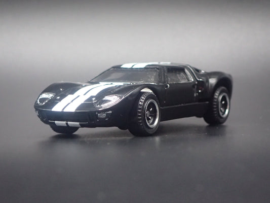 1964-1969 FORD GT40 RACE CAR BLACK 1:64 SCALE COLLECTIBLE DIECAST MODEL CAR