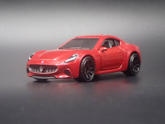 2023-2026 MASERATI GRANTURISMO FOLGORE 1:64 SCALE DIORAMA DIECAST MODEL CAR