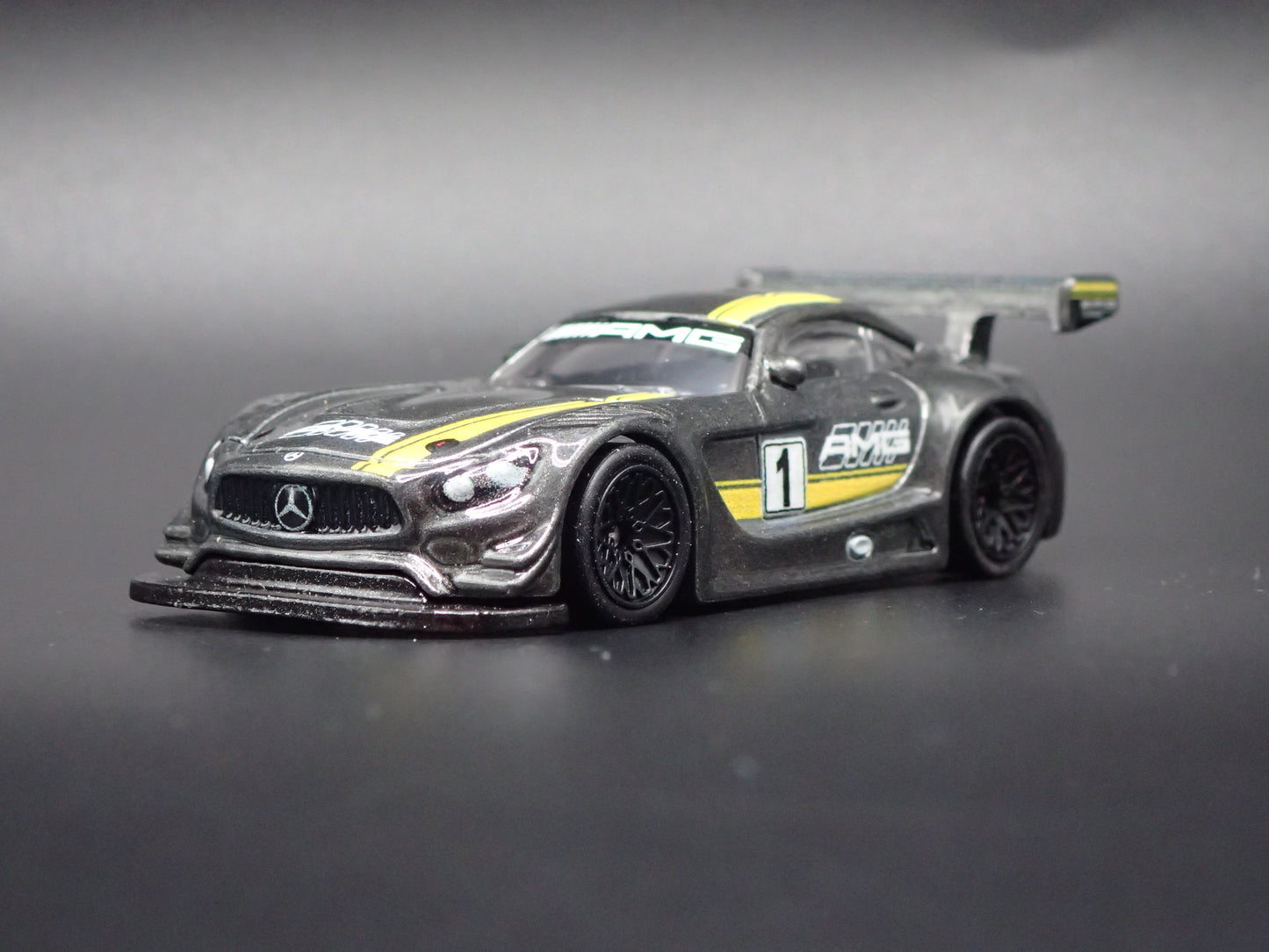 2016 16 MERCEDES-BENZ AMG GT3 RACE CAR 1:64 SCALE COLLECTIBLE DIECAST MODEL CAR