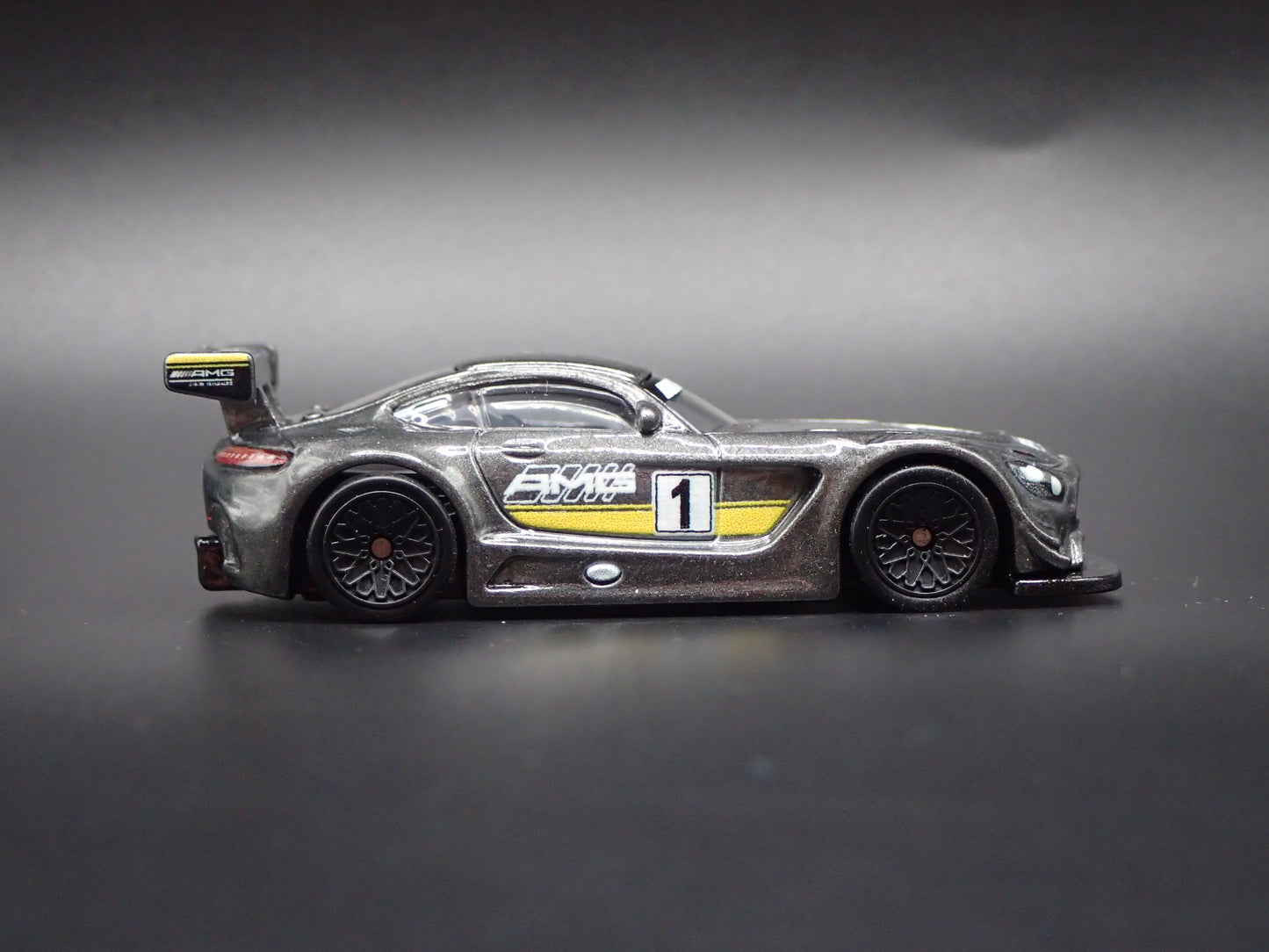 2016 16 MERCEDES-BENZ AMG GT3 RACE CAR 1:64 SCALE COLLECTIBLE DIECAST MODEL CAR