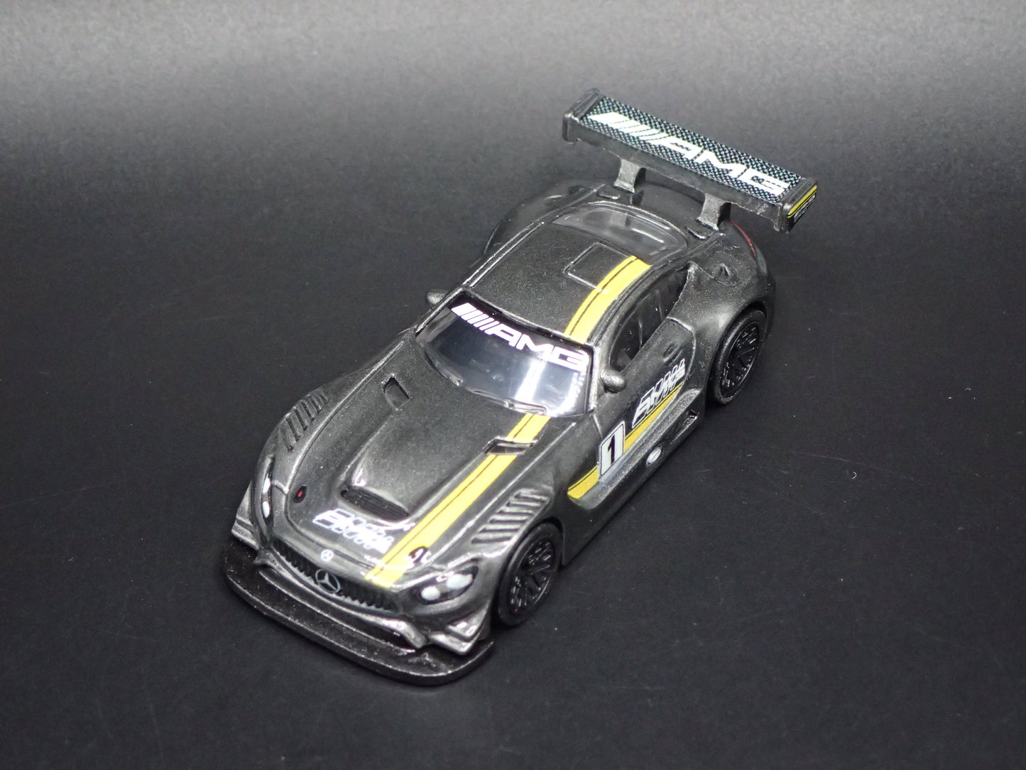 2016 16 MERCEDES-BENZ AMG GT3 RACE CAR 1:64 SCALE COLLECTIBLE DIECAST MODEL CAR