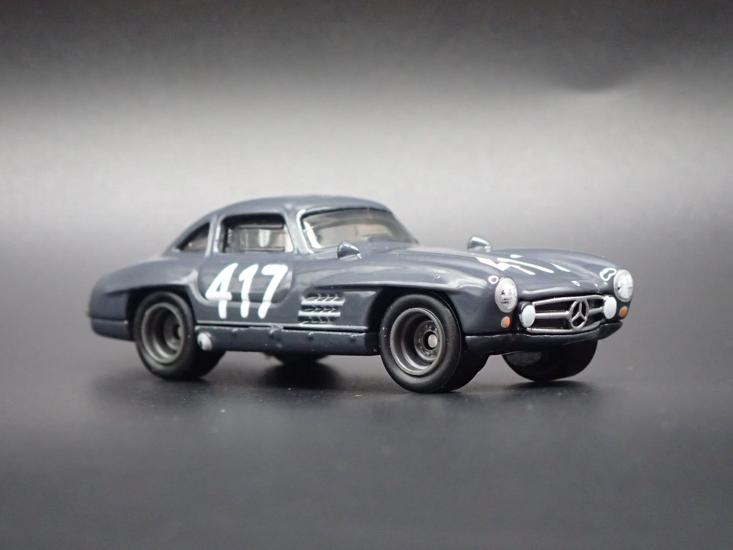 MERCEDES-BENZ 300 SL GRAY 1:64 SCALE COLLECTIBLE DIORAMA DIECAST MODEL CAR