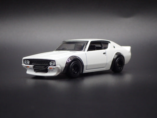 1972-1973 NISSAN SKYLINE 2000 GTR LBWK 1:64 SCALE DIORAMA DIECAST MODEL CAR