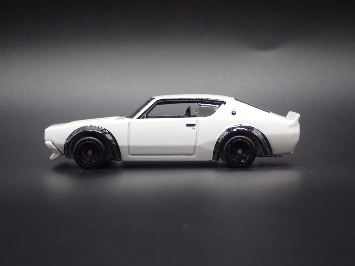 1972-1973 NISSAN SKYLINE 2000 GTR LBWK 1:64 SCALE DIORAMA DIECAST MODEL CAR-Burning Rubber Toy Company