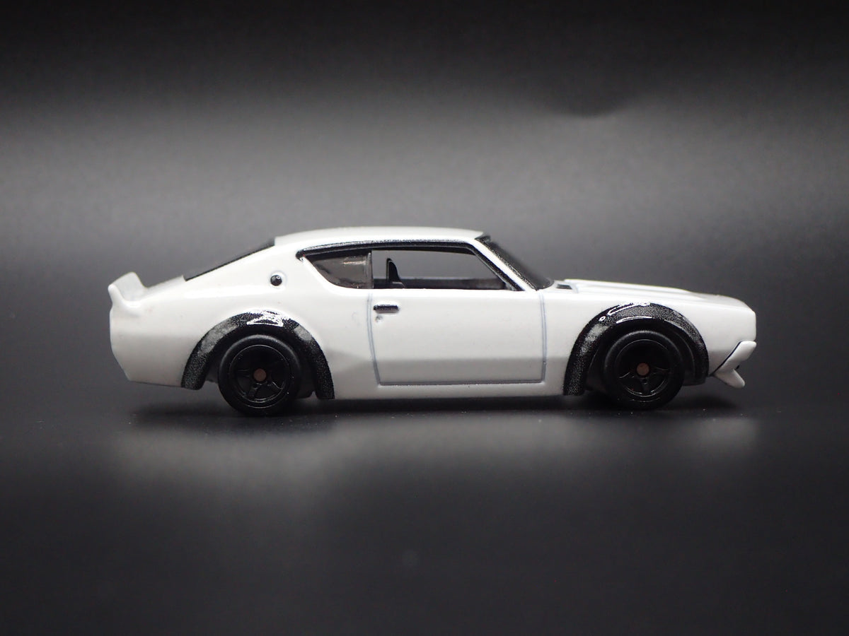1972-1973 NISSAN SKYLINE 2000 GTR LBWK 1:64 SCALE DIORAMA DIECAST MODEL CAR-Burning Rubber Toy Company