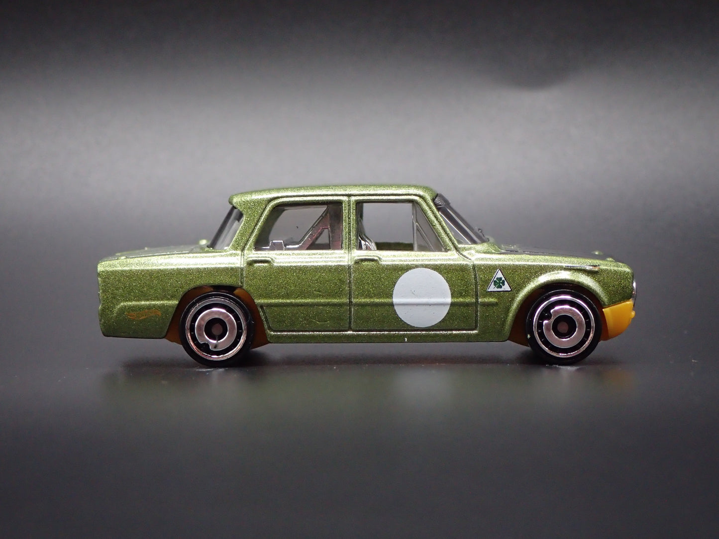 1963-1964 ALFA ROMEO GIULIA TI SUPER GREEN 1:64 SCALE DIECAST MODEL CAR