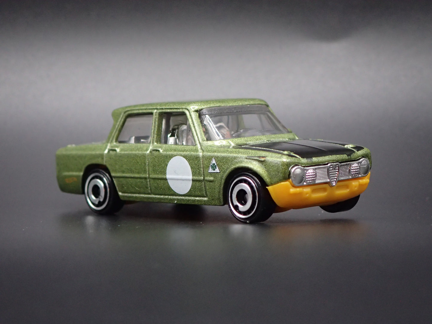 1963-1964 ALFA ROMEO GIULIA TI SUPER GREEN 1:64 SCALE DIECAST MODEL CAR