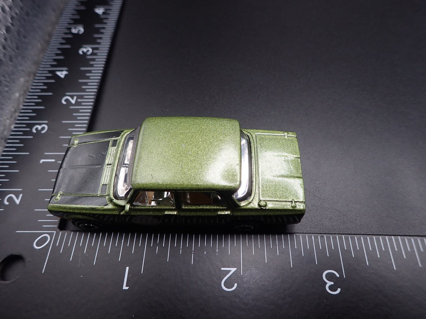 1963-1964 ALFA ROMEO GIULIA TI SUPER GREEN 1:64 SCALE DIECAST MODEL CAR