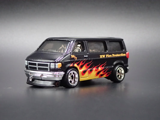1970'S 70'S DODGE SUPER VAN FIRE PROTECTION 1:64 SCALE DIORAMA DIECAST MODEL CAR