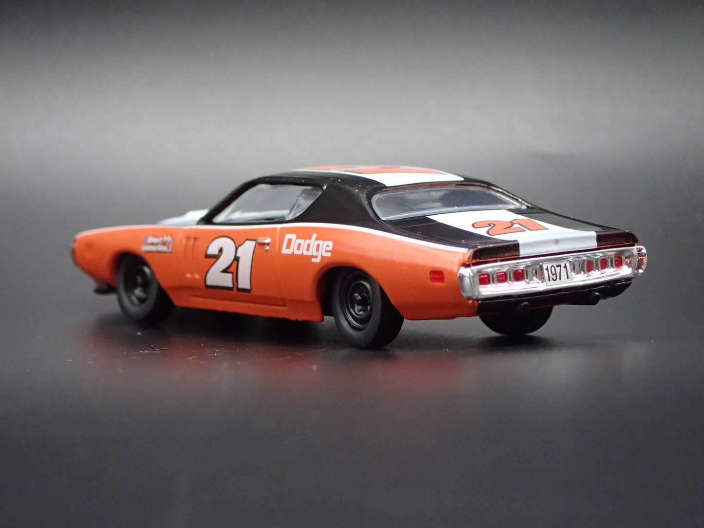 1971 71 DODGE CHARGER R/T HEMI DIRECT CONNECTION 1/64 SCALE DIECAST CAR
