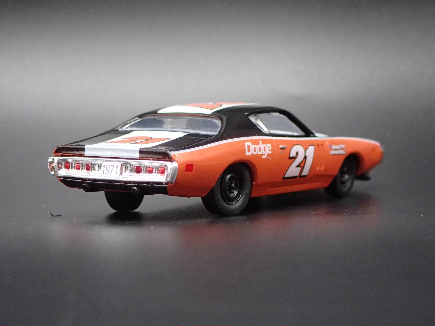 1971 71 DODGE CHARGER R/T HEMI DIRECT CONNECTION 1/64 SCALE DIECAST CAR