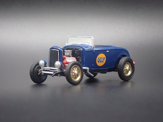 1932 32 FORD ROADSTER HOT ROD GULF OIL 1:64 SCALE DIORAMA DIECAST MODEL CAR