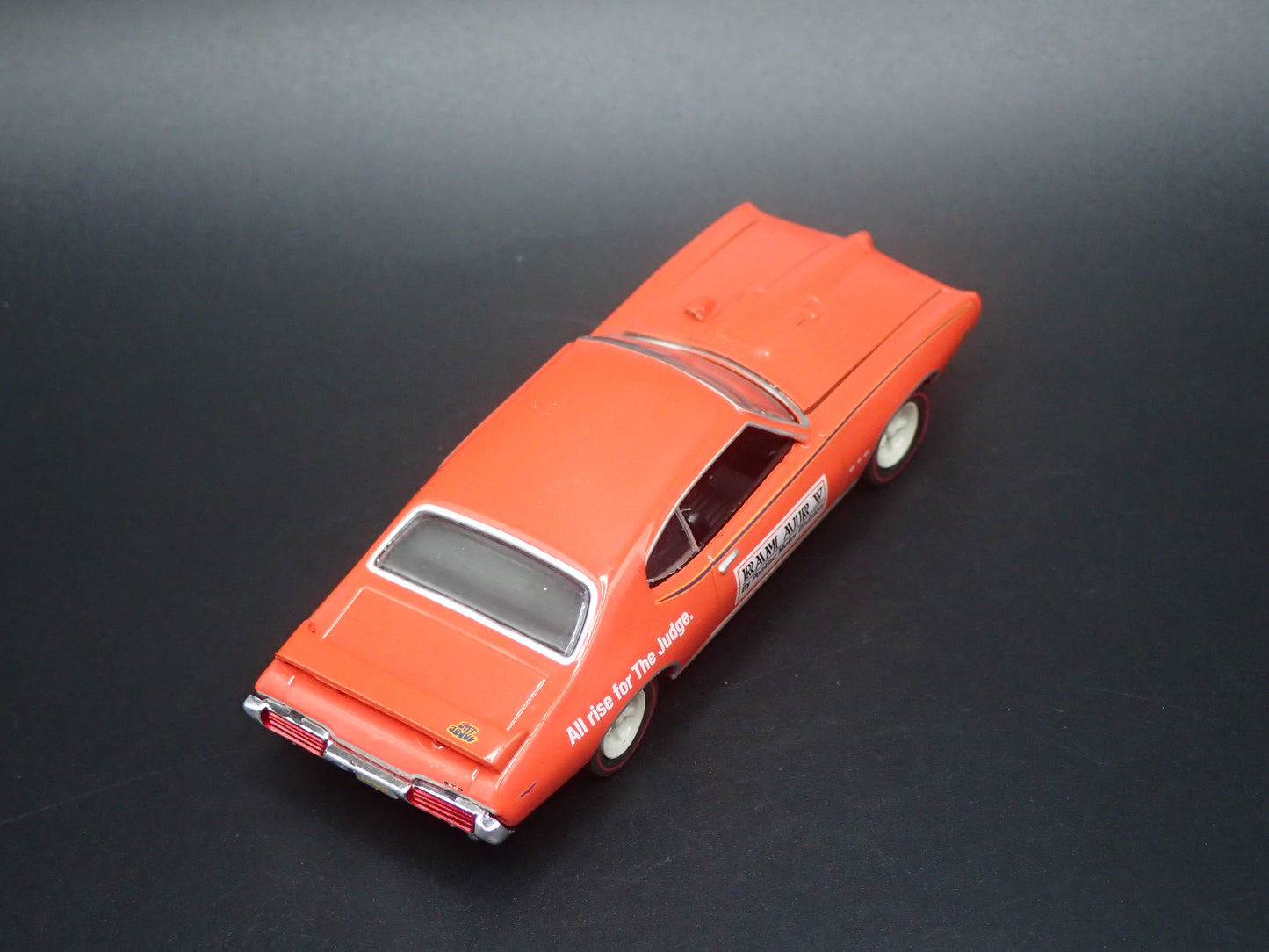 1969 69 PONTIAC GTO JUDGE RAM AIR V 1:64 SCALE COLLECTIBLE DIECAST MODEL CAR