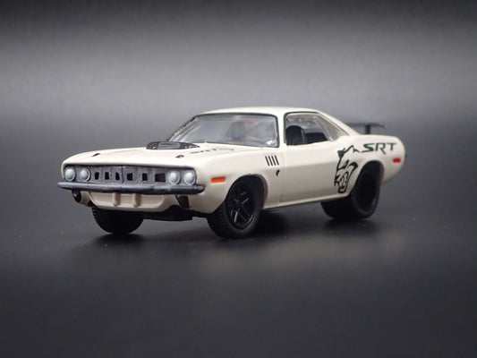 1971 71 PLYMOUTH HEMI CUDA HELLCAT 1:64 SCALE COLLECTIBLE DIECAST MODEL CAR