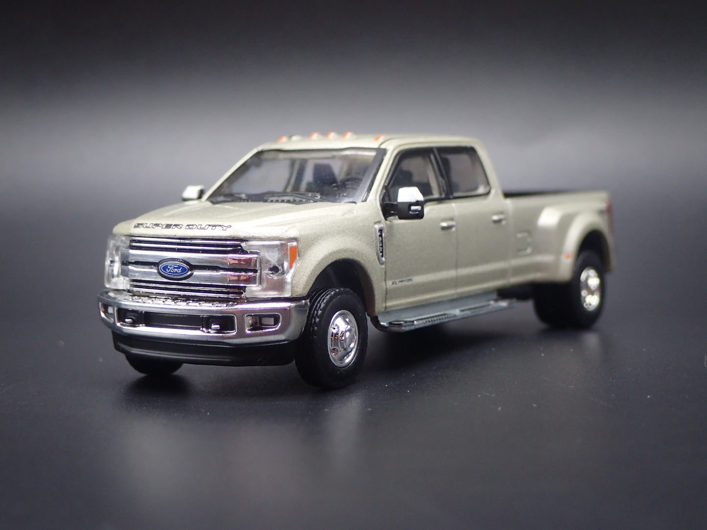 2017-2022 FORD F350 DUALLY PICKUP TRUCK  1:64 SCALE DIECAST MODEL CAR